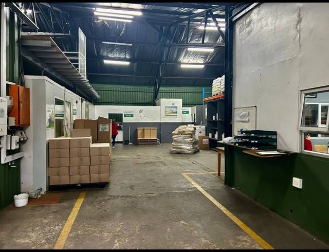 INDUSTRIAL PROPERTY TO RENT IN MERRIVALE